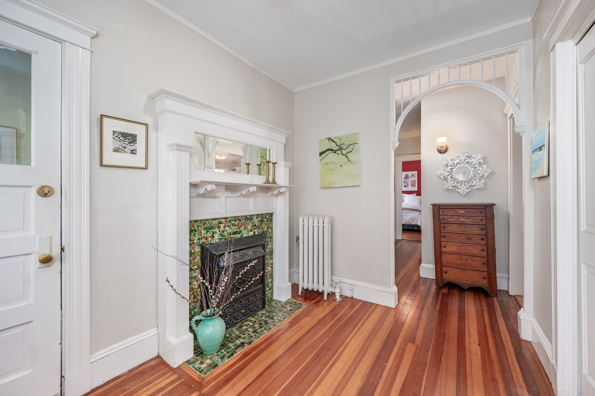 2 Ivy Street in Cambridge inception-app-prod/NmU2ZTUzNTQtMTA5MC00MzY0LWFmNmYtZmVkMjVjMjY0ZWIx/content/2024/02/f440efeb7dec9402fc97346ca0cb3a4f93e2e2b0.jpg