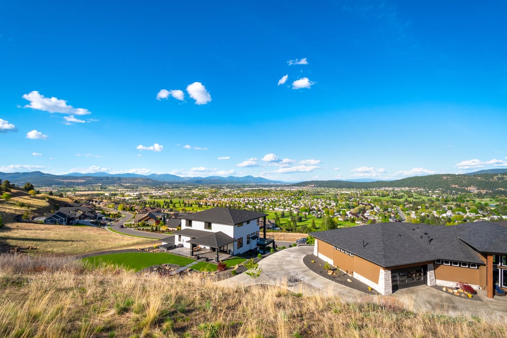 Finding Affordable Housing in Mountain Regions inception-app-prod/NmZkNTVhOWMtZjZkNC00ZDZkLTgwZjgtMTBlYzZlMjRiMTYy/content/2024/06/51d764ebaa490ab85e8deec63fbcf2a2e05f2fd4.jpg