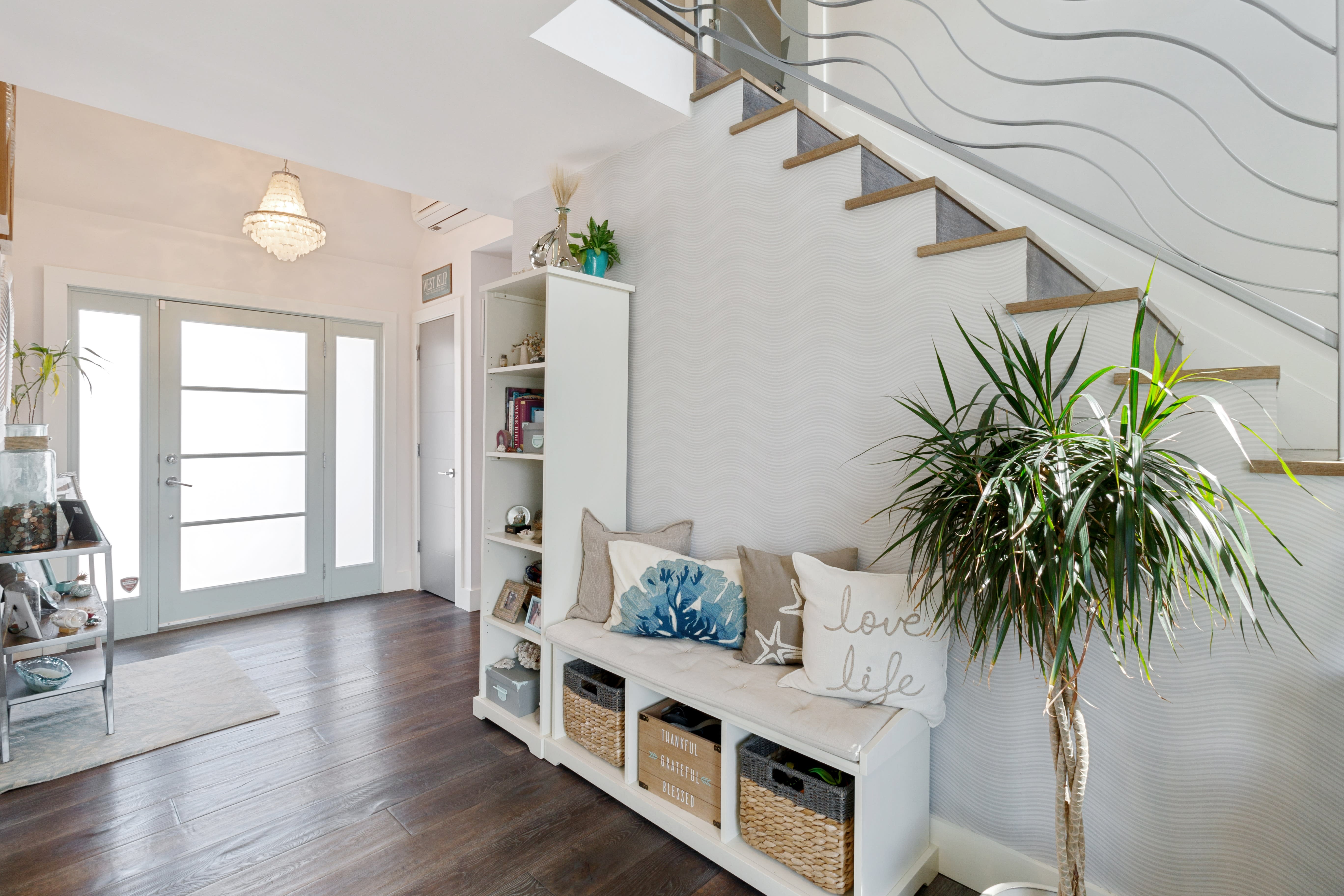 SELLING A HOUSE inception-app-prod/NzEzZTkyYzUtOTI0NC00MjFhLWEyNTEtZTBhNWQwMDdkOGM2/content/2020/07/f42ff359f0113a9787089611b6dd9d85.jpg