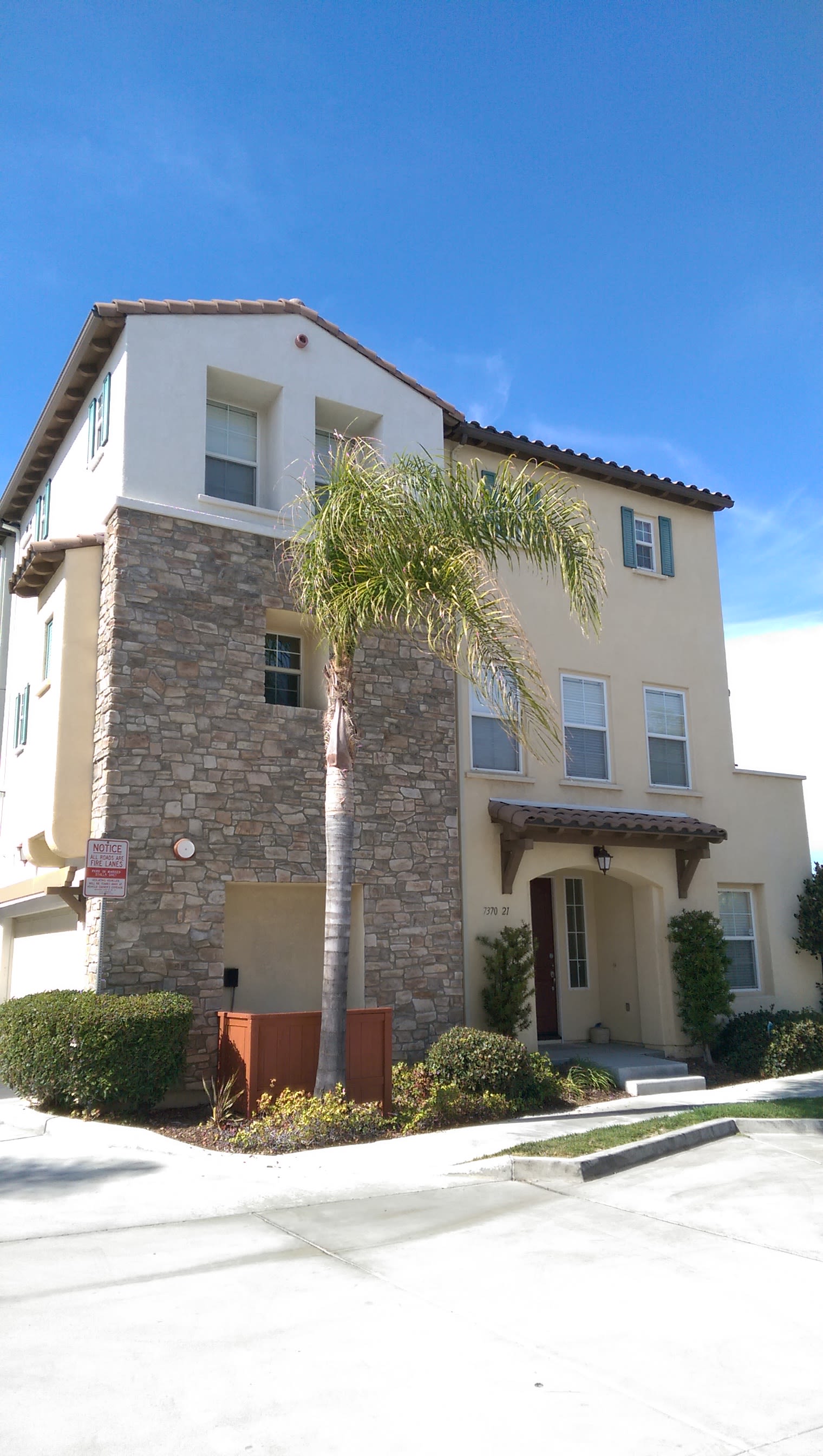 Detached 3 bed La Mesa Townhome Soon To Be On The Market inception-app-prod/NzRhYWNkNTUtM2U2Ny00NTM2LWFiNTItODljMzRhNjc3NTM0/content/2016/06/IMAG0546 %281%29-2.jpg