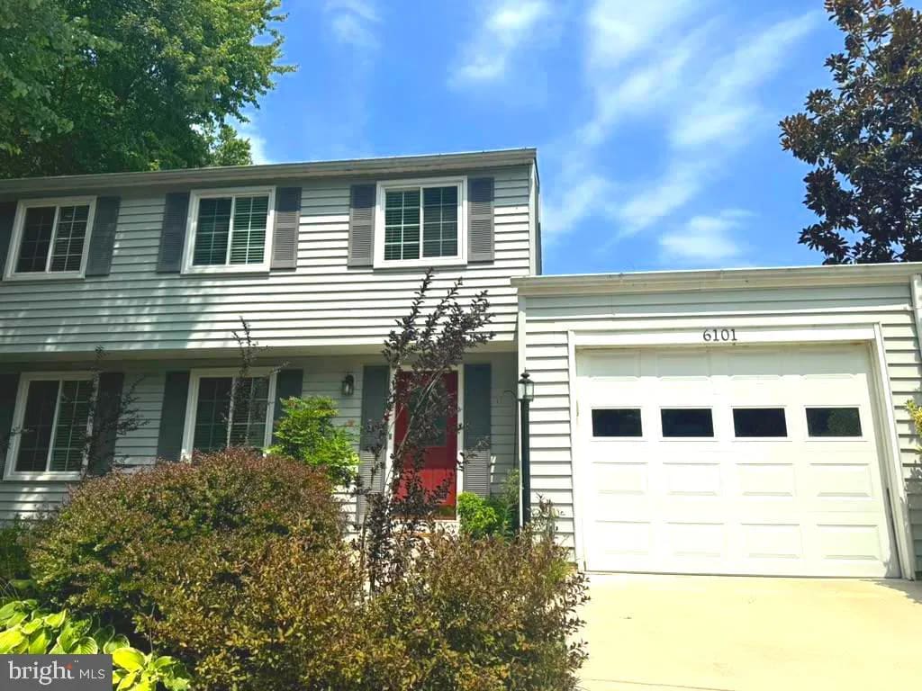 6101 Meadowpond Court, Burke, VA 22015 inception-app-prod/NzUzOGUwYTUtYjhjZi00MzI0LWJkZTItOWVlNmFjMjZjN2Nl/content/2025/09/6c77b83c9f38c83aef0b6f924358a43b2264fc3c.webp