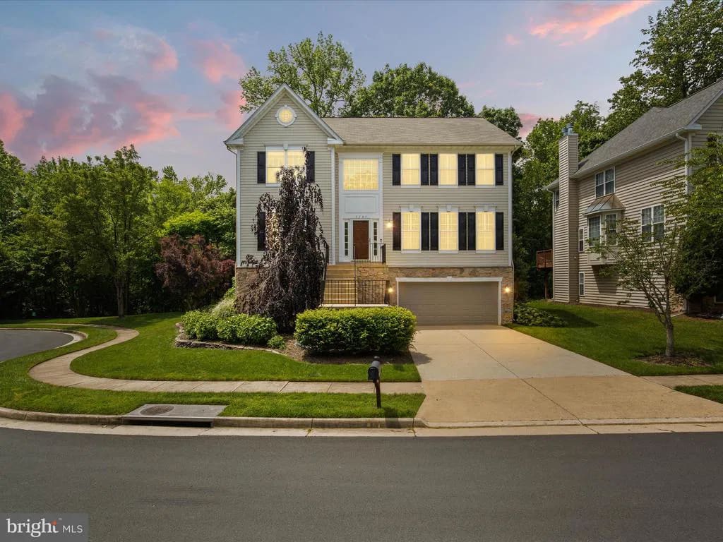 5307 Trumpington Court, Alexandria, VA 22315 inception-app-prod/NzUzOGUwYTUtYjhjZi00MzI0LWJkZTItOWVlNmFjMjZjN2Nl/content/2025/09/9cdffbe1d187a86a9cf06c343292da381fad9e28.webp
