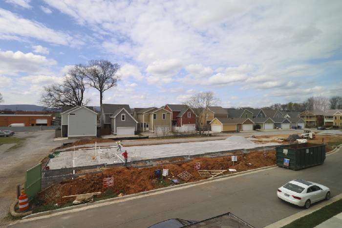 inception-app-prod/NzVhMTBhZmQtOTkzMS00YWE0LTk0ZjAtNjMyNTJiYmQzNTBh/content/2017/03/chattanooga homes.jpg