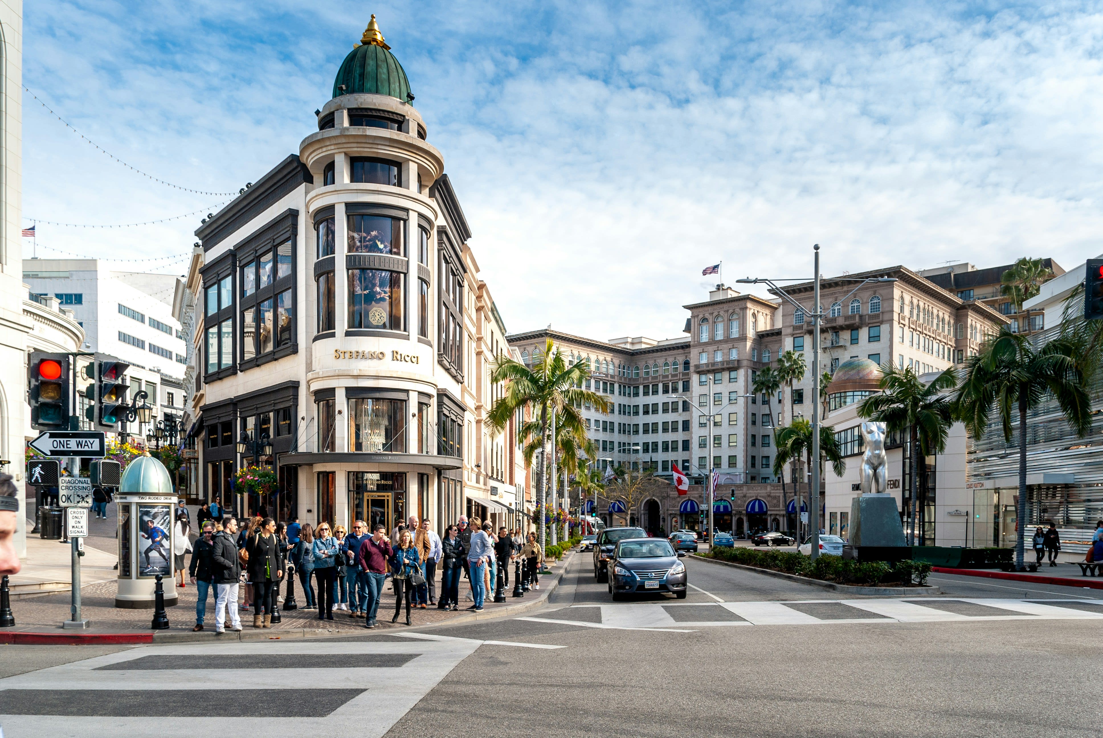 Beverly Hills inception-app-prod/NzdjOWQ0ODEtMGI3My00NzFmLWI0NjctMjc0ODNmYjdiOWE0/content/2026/07/674b602f835a143441f34c2382551aa65c8a3e79.jpg