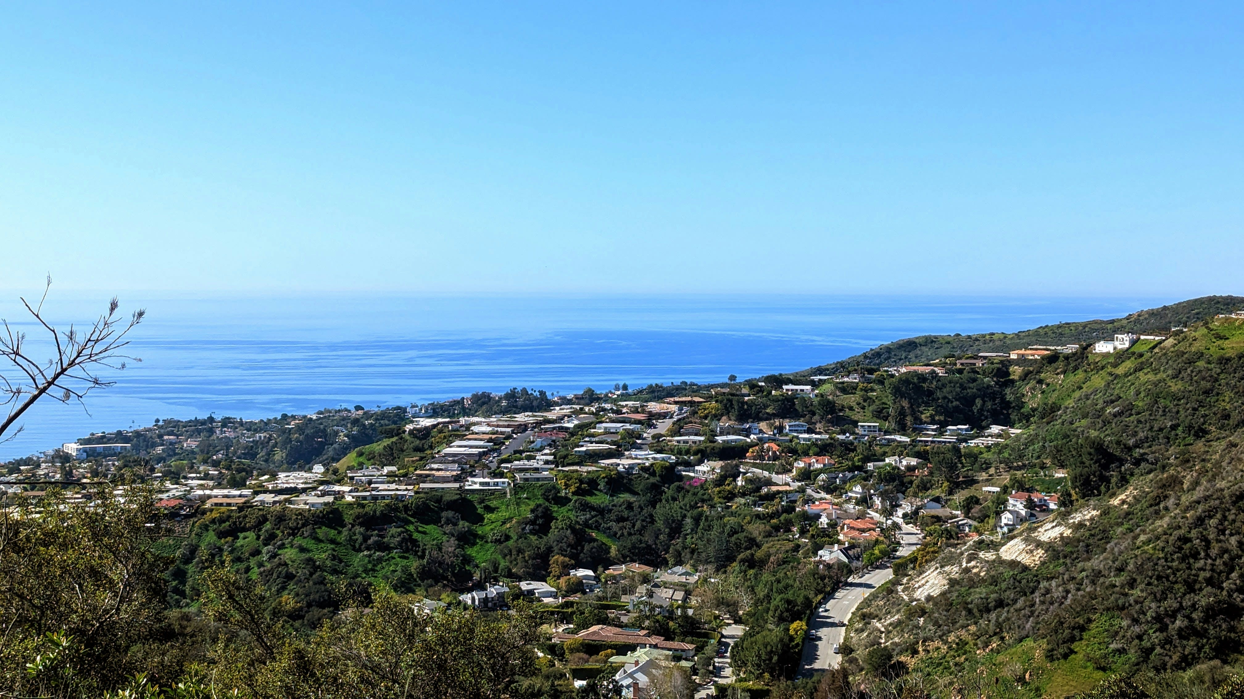 Pacific Palisades inception-app-prod/NzdjOWQ0ODEtMGI3My00NzFmLWI0NjctMjc0ODNmYjdiOWE0/content/2026/08/01e2b5f86588c1c09c6adc702a3d3cc385f8d53e.jpg