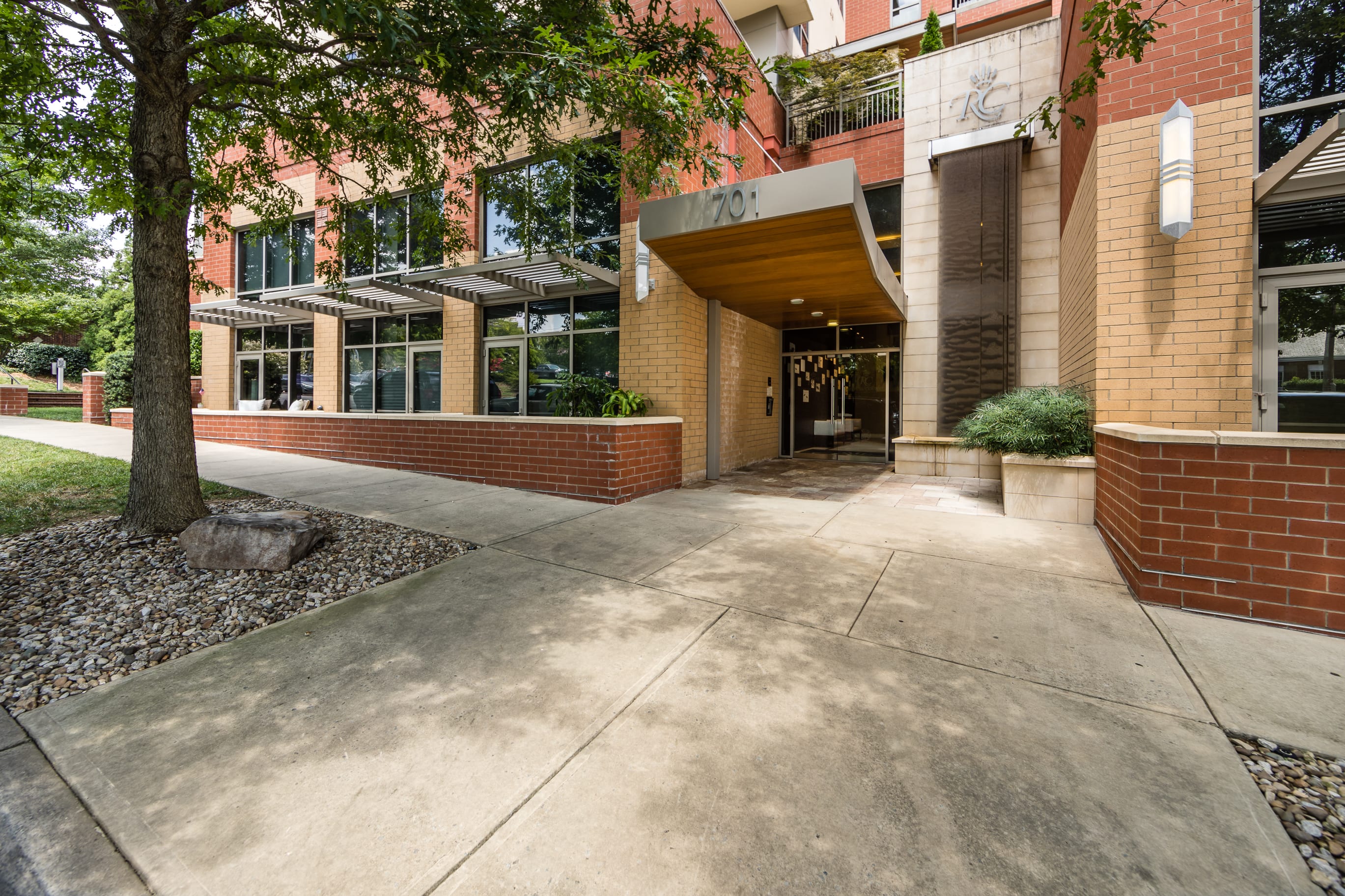 Royal Court inception-app-prod/ODJiYTE5NzAtNzcxMC00MDcwLTg2ZDEtNWE4MDFhNzliNjFm/content/2023/06/13ede7f29e7479cc3adadadb16ad95a46755f89c.jpg