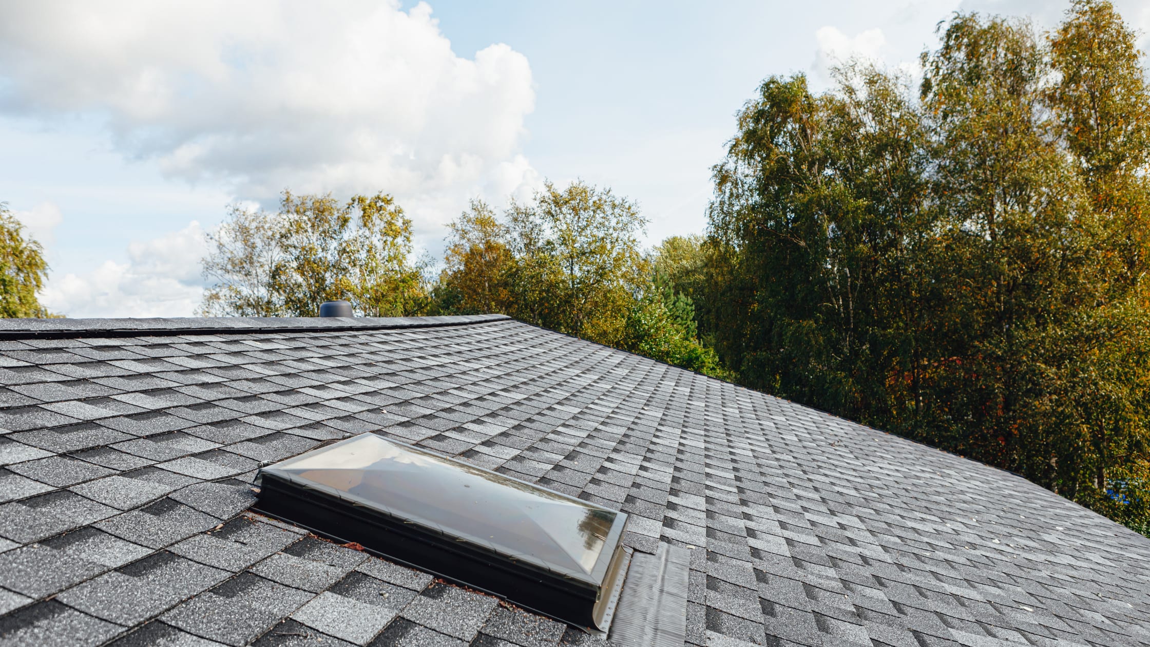 Inspect Your Roof – Stop Small Problems Before They Grow inception-app-prod/ODMzN2QxMTktNjU1ZS00YmI4LWI3ZjUtN2RjNmIwNzViZGRj/content/2025/10/8a252ba8664270f6b5fc2651e83f37c9f5ce33cf.png