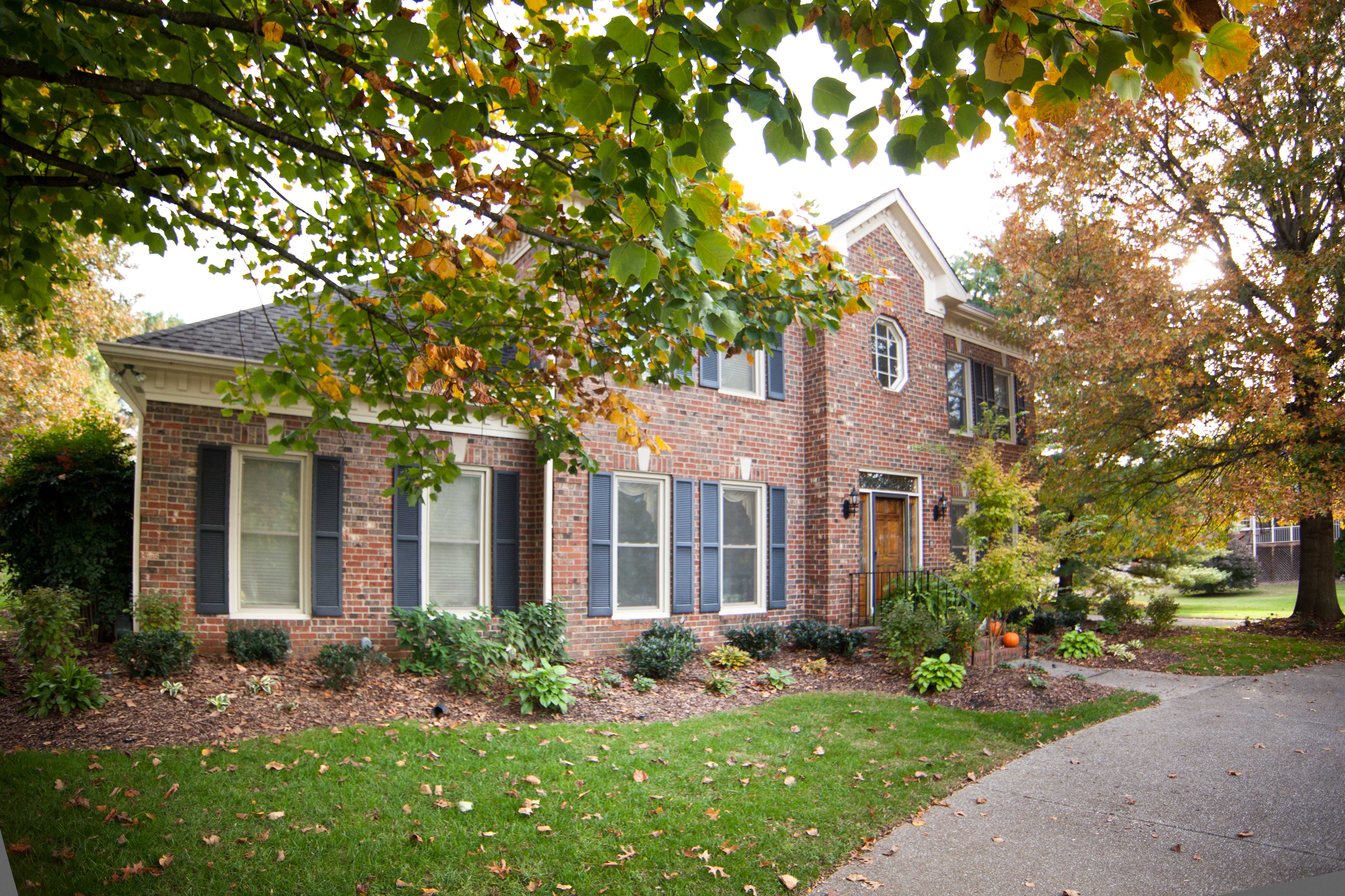 inception-app-prod/ODRmNTBmMzgtMDZkMi00MzA0LWJhZDItN2VkNjM3YjRhMWFm/content/2016/12/1 CURLYBARK PLACE FACADE SM.jpg