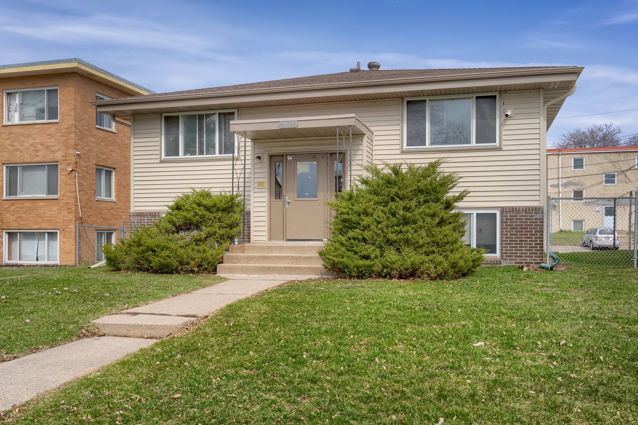 5745 Sander Dr, Minneapolis, MN 55417 inception-app-prod/ODU4ZWY2NTMtNzE5MC00ZGEwLWE3NmItMWE2ZDRiZWE1NGE5/content/2022/04/61a561c8883819b6d795df6b487aec23e660b4a4.jpg