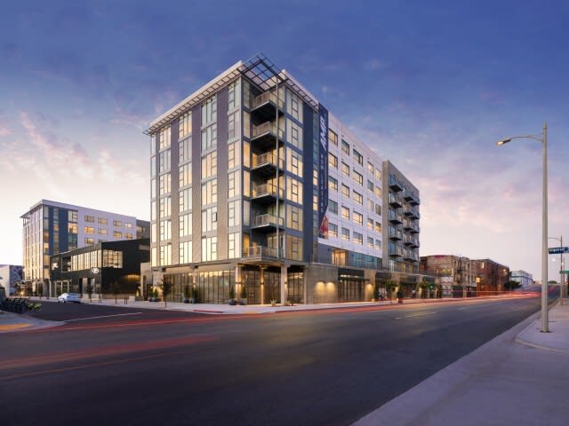 Amp Lofts: Modern Luxury & Resort Amenities on Santa Fe inception-app-prod/ODVhOGFkNWQtYzZlOC00ZDA2LWIyMTAtZmIxNjU2YWYyYmM5/content/2023/02/10a69656ecc8a2efb87eb51705beb2235086a18e.jpg