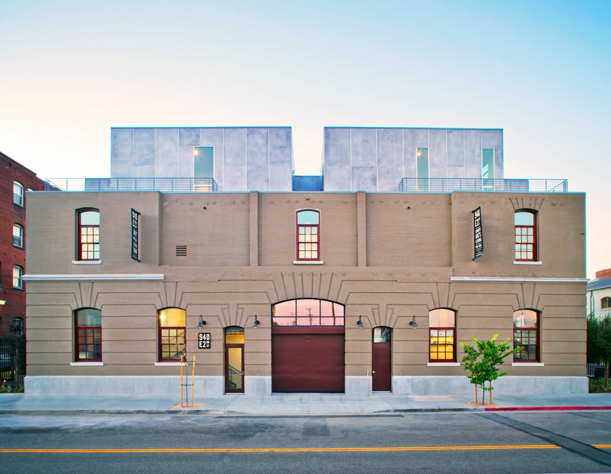 The Barn Lofts: Historic Townhome Living in the Arts District inception-app-prod/ODVhOGFkNWQtYzZlOC00ZDA2LWIyMTAtZmIxNjU2YWYyYmM5/content/2023/02/1a534778e1fb42effb2cc945275e0b7fc8fb7844.jpg