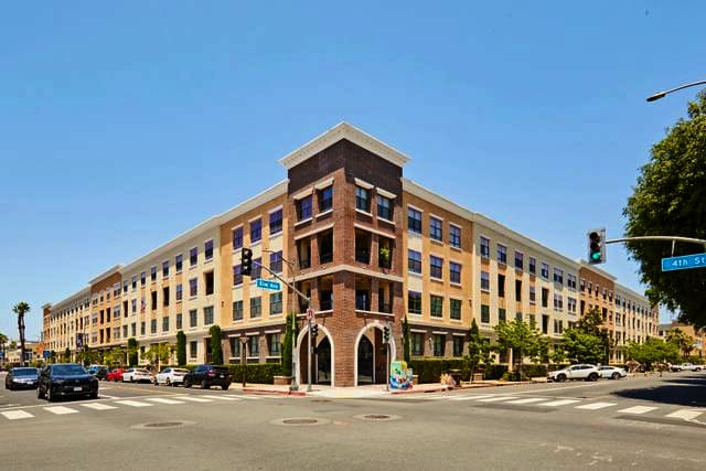 City Place Lofts inception-app-prod/ODVhOGFkNWQtYzZlOC00ZDA2LWIyMTAtZmIxNjU2YWYyYmM5/content/2023/06/c1bf1a7fbac5a8abfc8ee20549533704d01c83b4.jpg