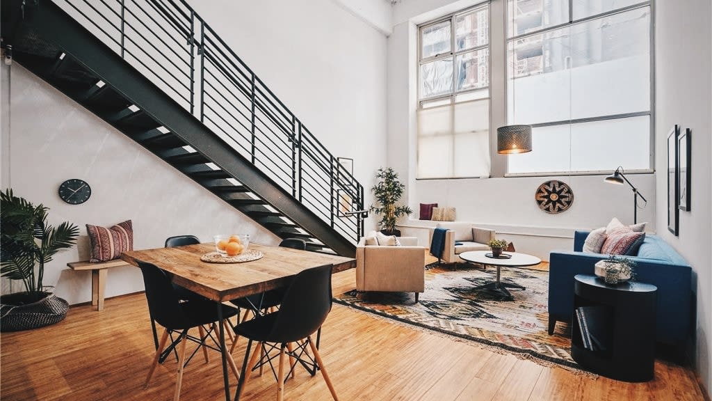 LA LOFT SPOTLIGHT l Flower Lofts #122 inception-app-prod/ODVhOGFkNWQtYzZlOC00ZDA2LWIyMTAtZmIxNjU2YWYyYmM5/content/2023/09/d0d4081b23eb21161a944cdb18f236f4ec34c5c4.jpg