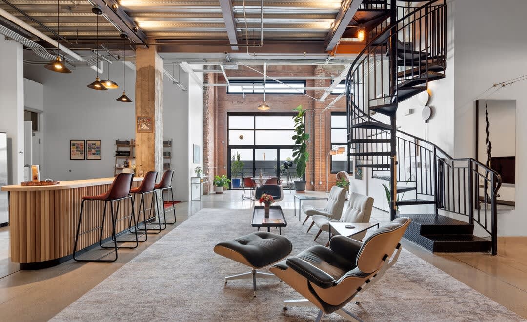 LONG BEACH LOFT SPOTLIGHT l Temple Lofts #617 inception-app-prod/ODVhOGFkNWQtYzZlOC00ZDA2LWIyMTAtZmIxNjU2YWYyYmM5/content/2024/01/785a71de41b65c6b40a33d3129e46f04b7fbffd4.jpg