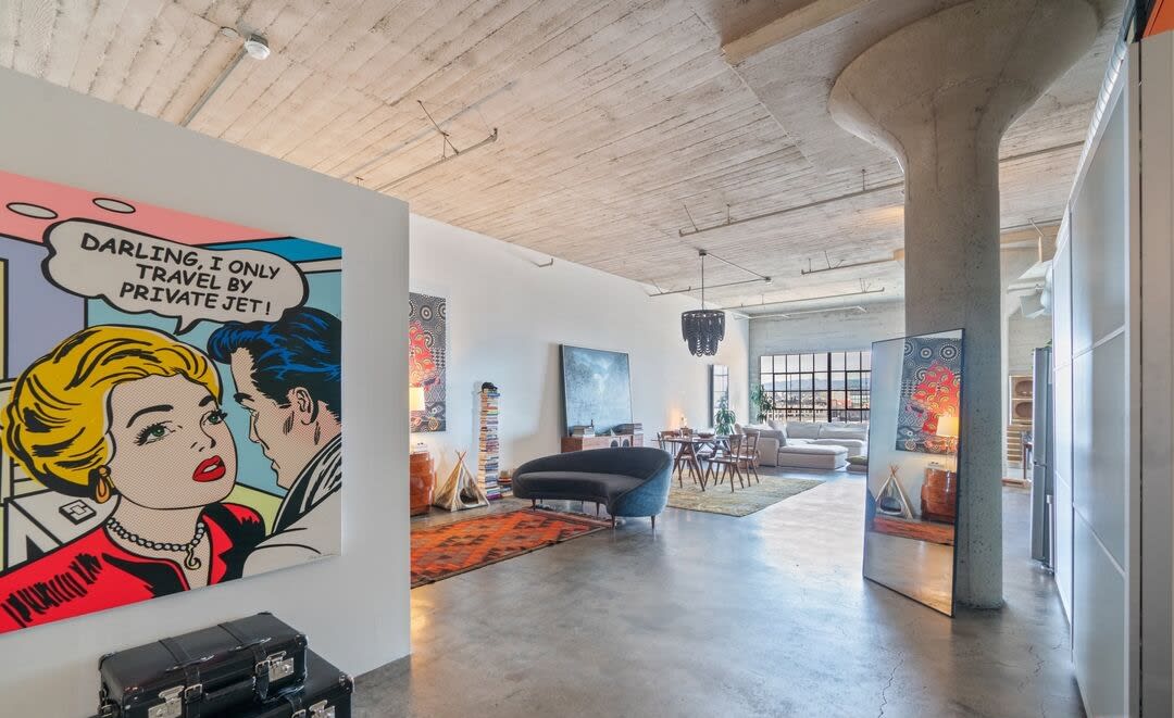 LA ARTS DISTRICT LOFT SPOTLIGHT l Toy Factory Lofts #716 inception-app-prod/ODVhOGFkNWQtYzZlOC00ZDA2LWIyMTAtZmIxNjU2YWYyYmM5/content/2024/02/818f321db7d2063b9996ea9656179f2581730f12.jpg