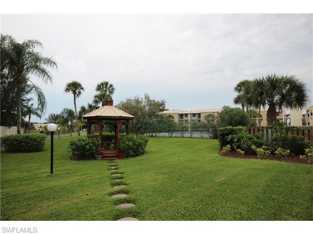 Bay Village Condos on Fort Myers Beach inception-app-prod/ODZhYWY5ZGItNWFkNi00NzkzLTliMDktODZmZjBiMGM2YzIy/content/2018/12/216001440_15_1.jpg