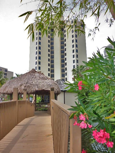 inception-app-prod/ODZhYWY5ZGItNWFkNi00NzkzLTliMDktODZmZjBiMGM2YzIy/content/2018/12/CastleANDPointe1501 015.JPG