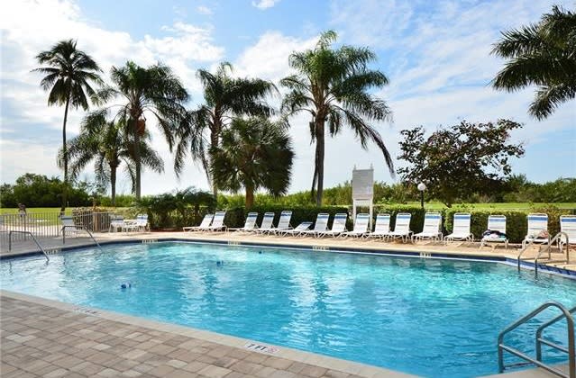 Estero Beach & Tennis Club inception-app-prod/ODZhYWY5ZGItNWFkNi00NzkzLTliMDktODZmZjBiMGM2YzIy/content/2018/12/Estero Beach & Tennis Club_03.jpg