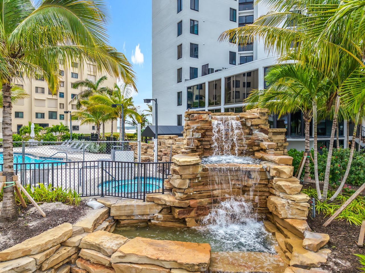 Pointe Estero Resort inception-app-prod/ODZhYWY5ZGItNWFkNi00NzkzLTliMDktODZmZjBiMGM2YzIy/content/2025/10/af16b8408c5db797591199cda8c9f1d4f9c993b7.jpeg