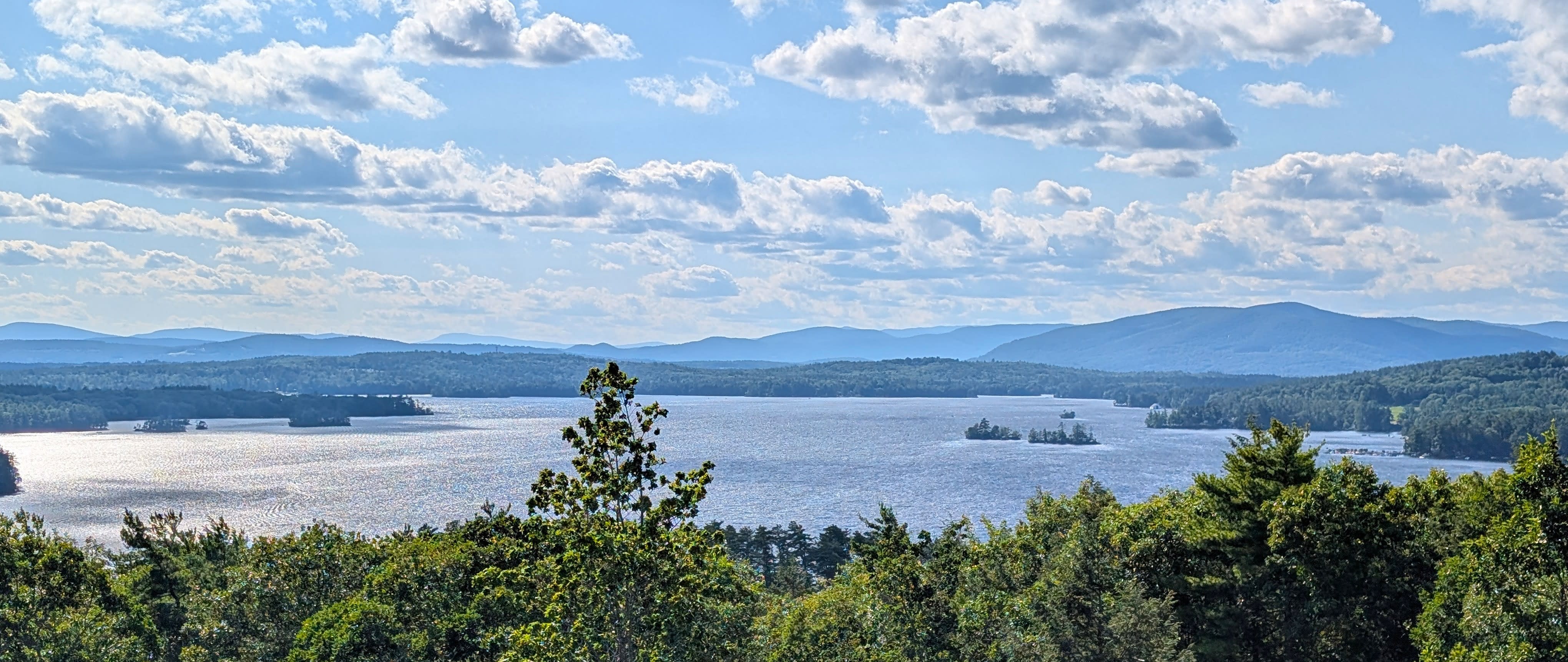 View from Abenaki Tower in Wolfeboro inception-app-prod/ODZiMmU1ZmEtZjkzNC00YTZlLWI1ZWQtNWFlZmM5YmY1YTA4/content/2026/08/2dd84bcd31ea7c6f087cf93449961c64abd39d45.jpg