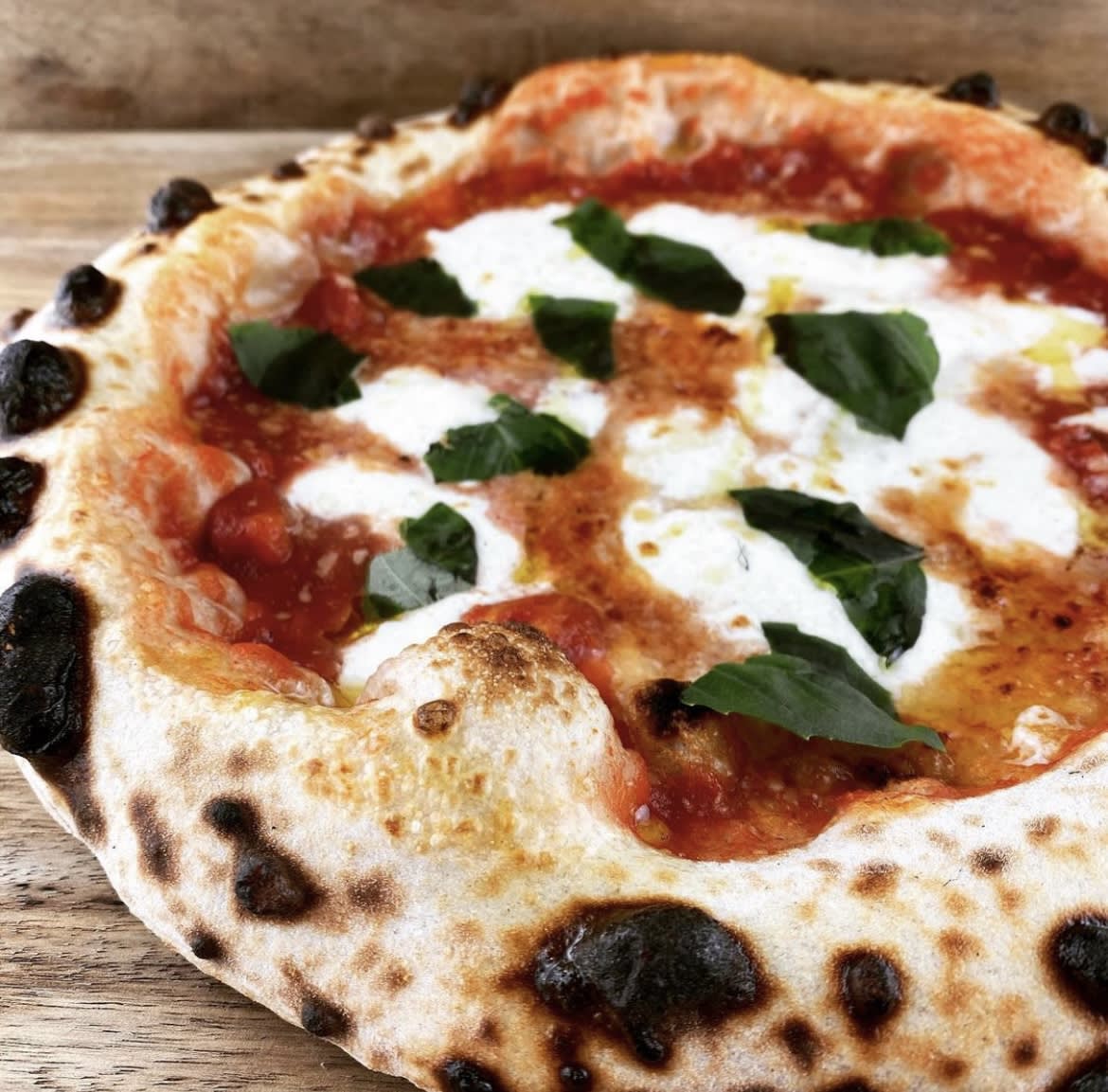 MY FAVORITE PIZZA ON THE CAPE inception-app-prod/ODZkZjE2YjAtNWYxOC00ZGZmLWFjOTQtYmU3ZWMzOGQ5NmVh/content/2022/02/245fb75a3f85906bae240a95a4524505a185df6f.jpg