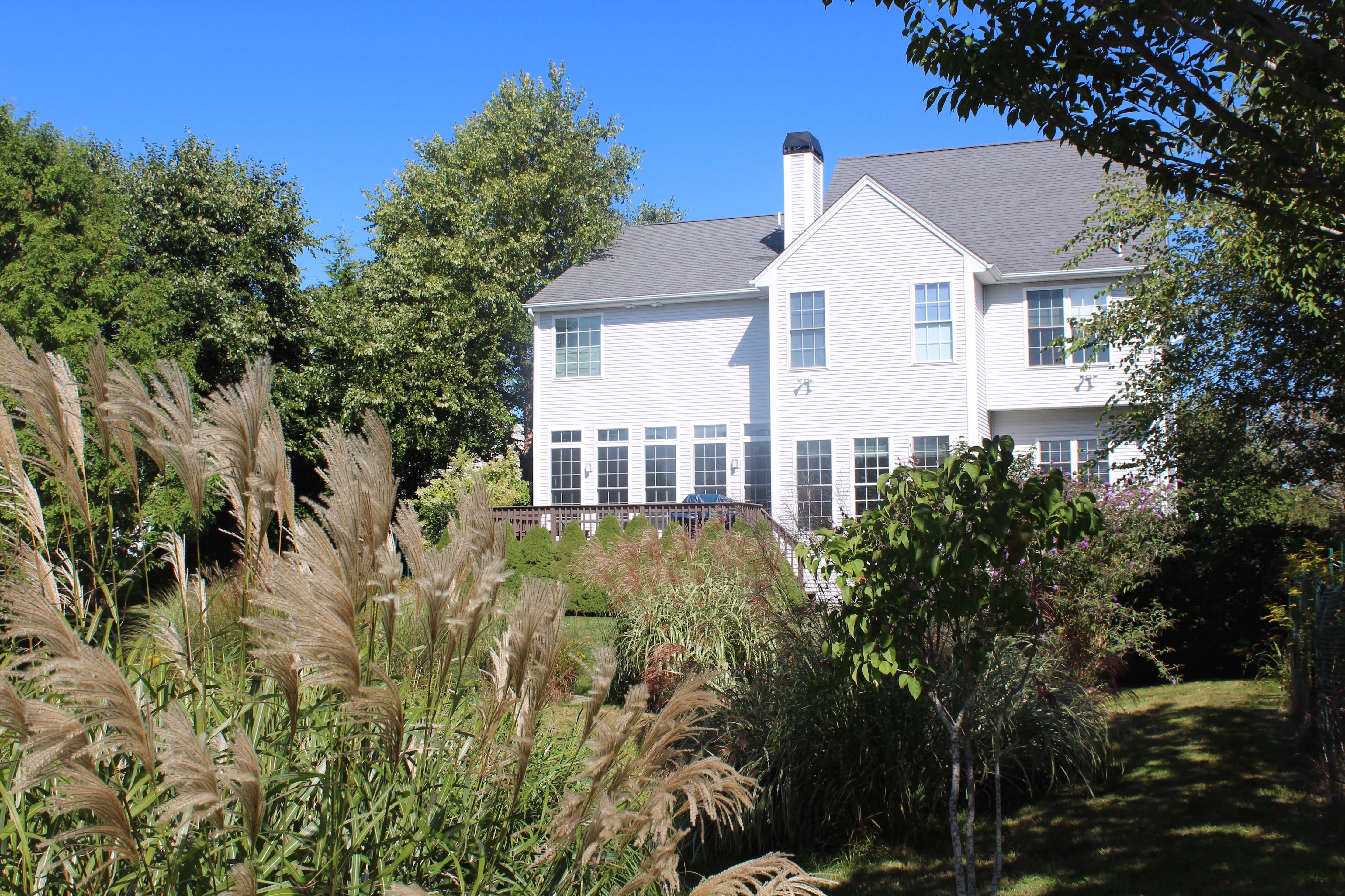 4 Questions To Ask Before Selling Your Home inception-app-prod/ODg1ODAyMjMtYTJlNS00ZDkwLWE2NjctYWFmMjliMjRkM2I3/content/2019/03/southern view list.jpg