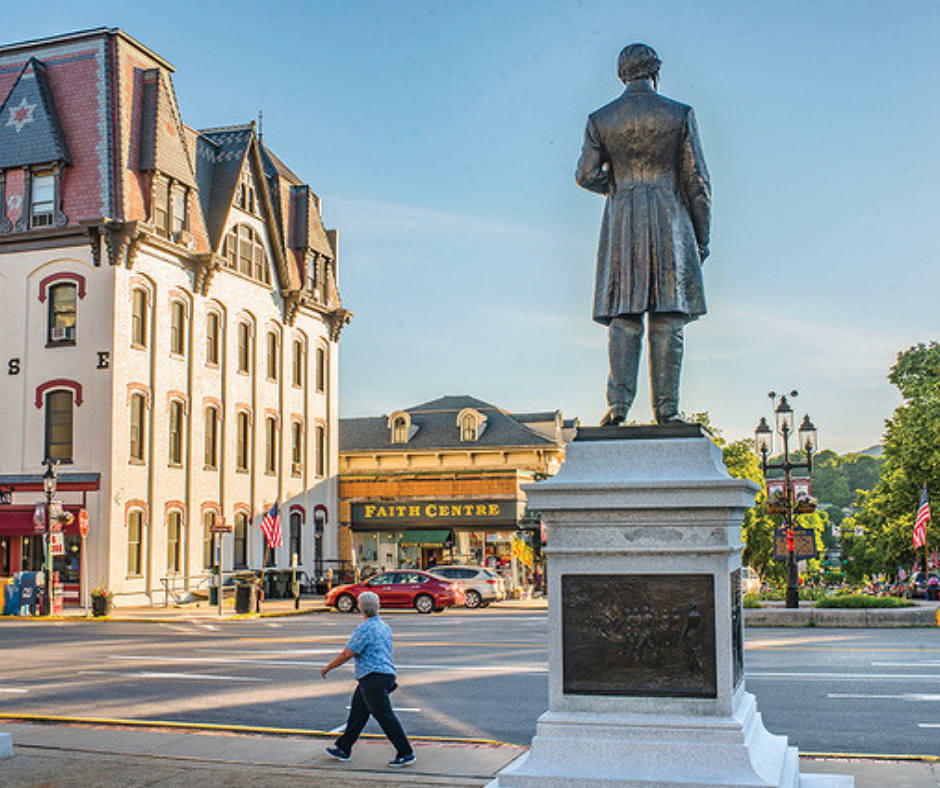 inception-app-prod/ODljMDQxNjctNmM1MC00ZmYxLWE0ZTgtZjI3YmEzODBkOTFi/content/2018/11/Bellefonte Real Estate - The Kristin O%27Brien Team Realtors-2.png