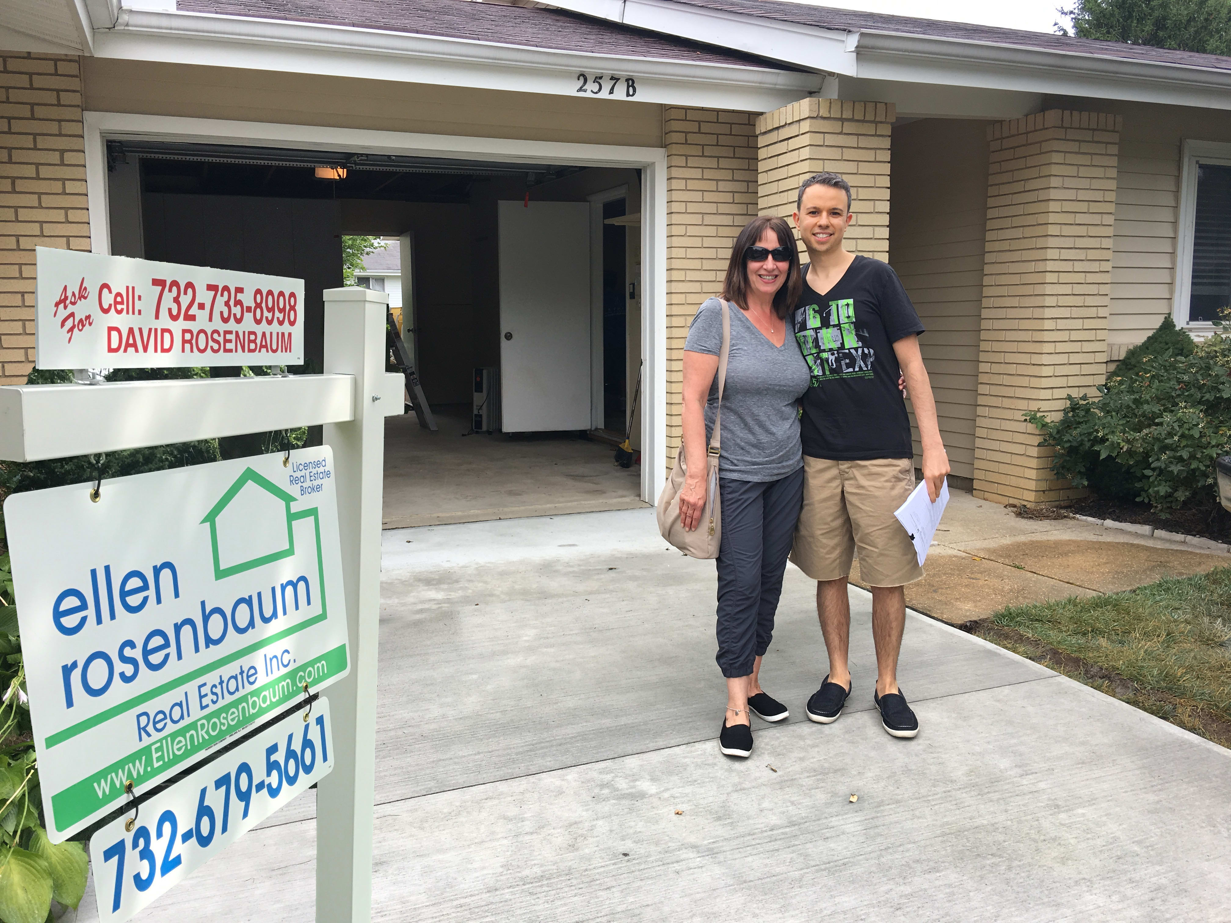 inception-app-prod/OGM4ZjU2NTgtYzE2Ni00NzVjLWJmMTctZTQyYmU0MjIxZTM0%2Fcontent%2F2017%2F07%2F257 Doremus  Photo with Owners and Sign-2.png