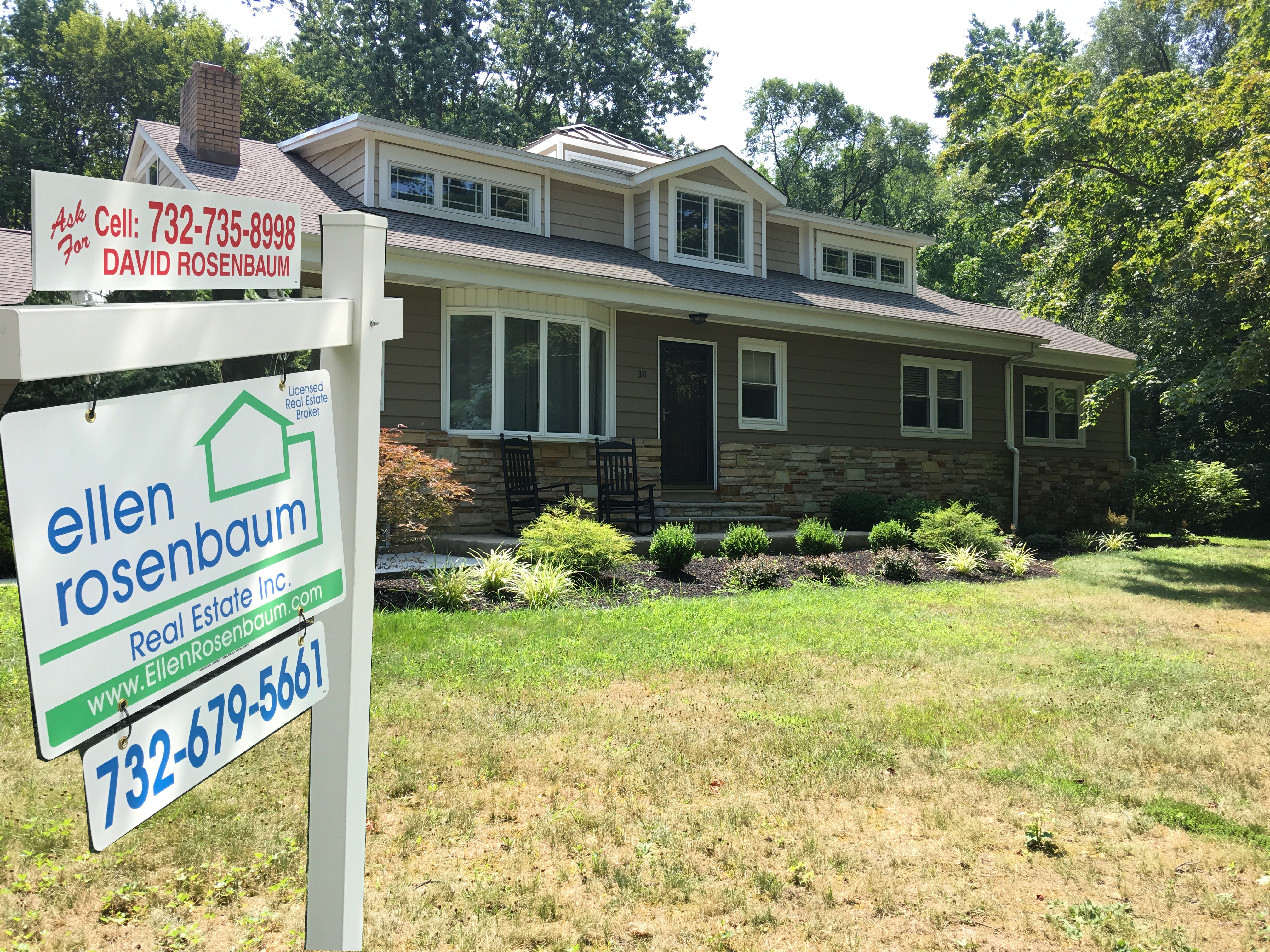 inception-app-prod/OGM4ZjU2NTgtYzE2Ni00NzVjLWJmMTctZTQyYmU0MjIxZTM0%2Fcontent%2F2017%2F09%2F30 Beechwood with Sign-2.png