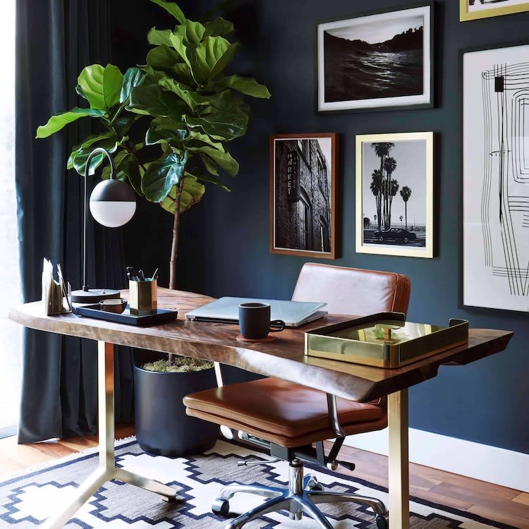 Explore How Dark Colors Elevate Interiors inception-app-prod/OGQ5NTM2MjctN2EzNC00ZDYyLTkzMzktMzJiZjRkYTlhODhl/content/2023/08/feae4b08dde276e4fd1270038a856ca40ac9e4e9.jpg