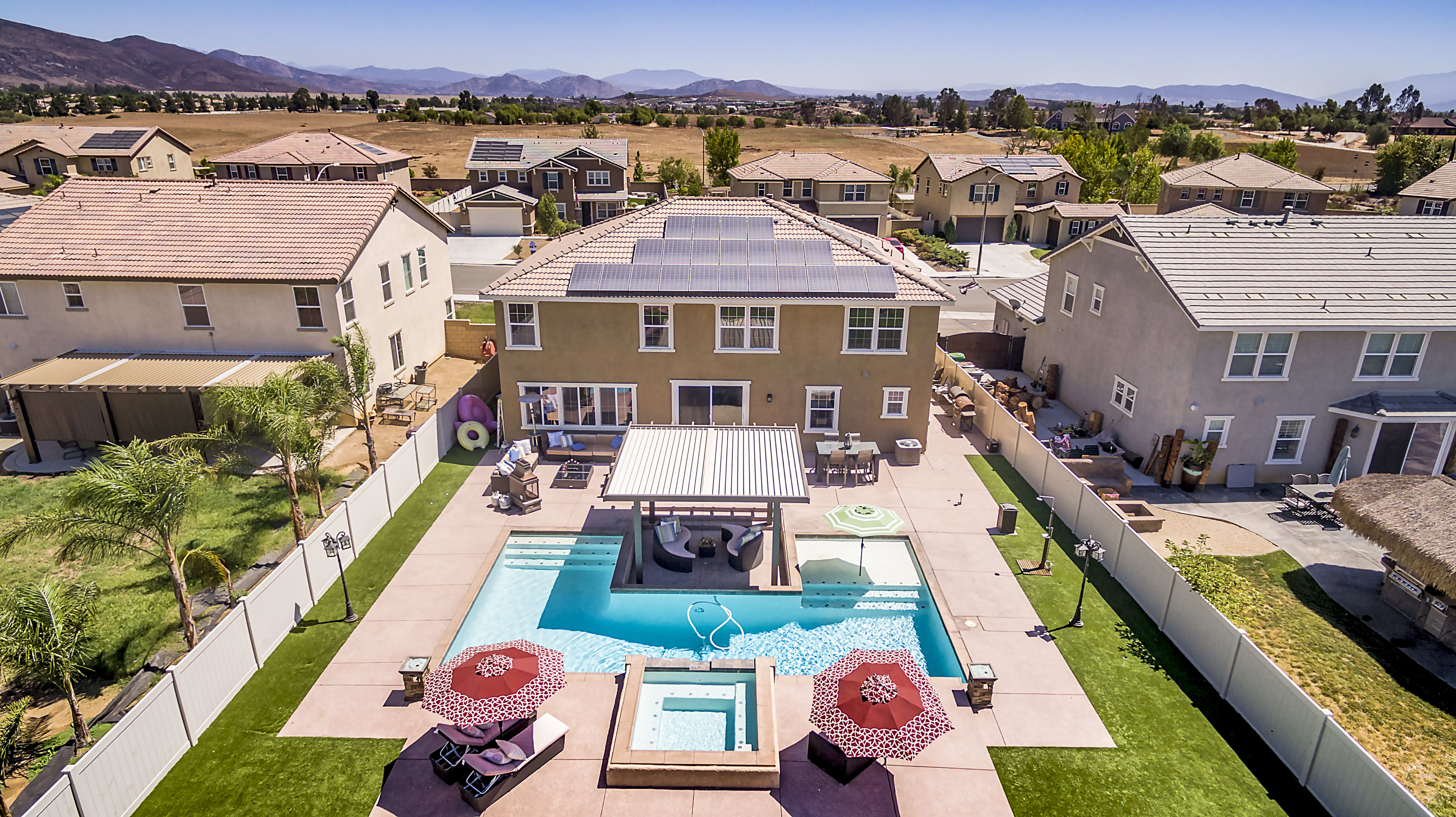 inception-app-prod/OGU0MjQ4NjMtYzFmNC00NzQyLTljZmUtZjc3Y2YwZGJmNmFi/content/2016/09/WhisperingHillsEdits %2862 of 66%29.jpg