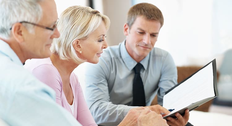 Why Is It Important to Use a Professional to Sell Your Home? inception-app-prod/OGU0MjQ4NjMtYzFmNC00NzQyLTljZmUtZjc3Y2YwZGJmNmFi/content/2017/08/20170821-STM-Share.jpg