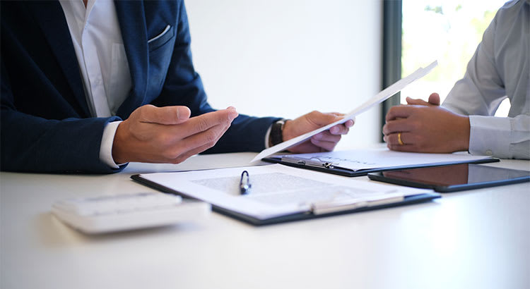 Stop Wondering What Your Budget Is & Get Pre-Approved! inception-app-prod/OGU0MjQ4NjMtYzFmNC00NzQyLTljZmUtZjc3Y2YwZGJmNmFi/content/2019/06/20190624-Share-KCM.jpg