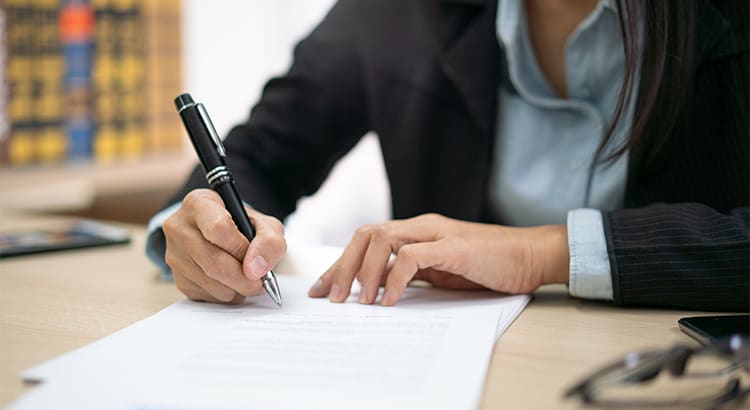 Things to Avoid After Applying for a Mortgage inception-app-prod/OGU0MjQ4NjMtYzFmNC00NzQyLTljZmUtZjc3Y2YwZGJmNmFi/content/2019/09/20190916-share-kcm.jpg