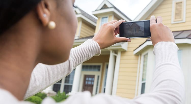 Is Your House “Priced to Sell Immediately”? inception-app-prod/OGU0MjQ4NjMtYzFmNC00NzQyLTljZmUtZjc3Y2YwZGJmNmFi/content/2019/09/2019093-share-kcm.jpg