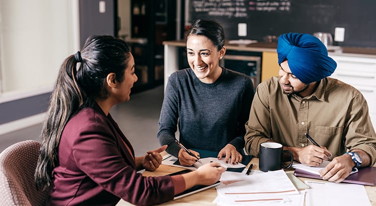 Why Selling Your House with a Real Estate Professional Is Essential inception-app-prod/OGU0MjQ4NjMtYzFmNC00NzQyLTljZmUtZjc3Y2YwZGJmNmFi/content/2022/01/43dbe77af11284396cb9ded79cfb75bb258a7e2f.jpg