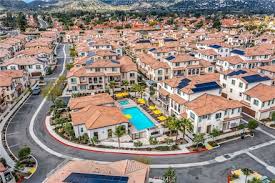 Condos & Townhomes: A Smart Solution for Today’s First-Time Buyers inception-app-prod/OGU0MjQ4NjMtYzFmNC00NzQyLTljZmUtZjc3Y2YwZGJmNmFi/content/2025/04/092ffe4069f216a45df1e6b78ae4c0377c4d950b.jpeg