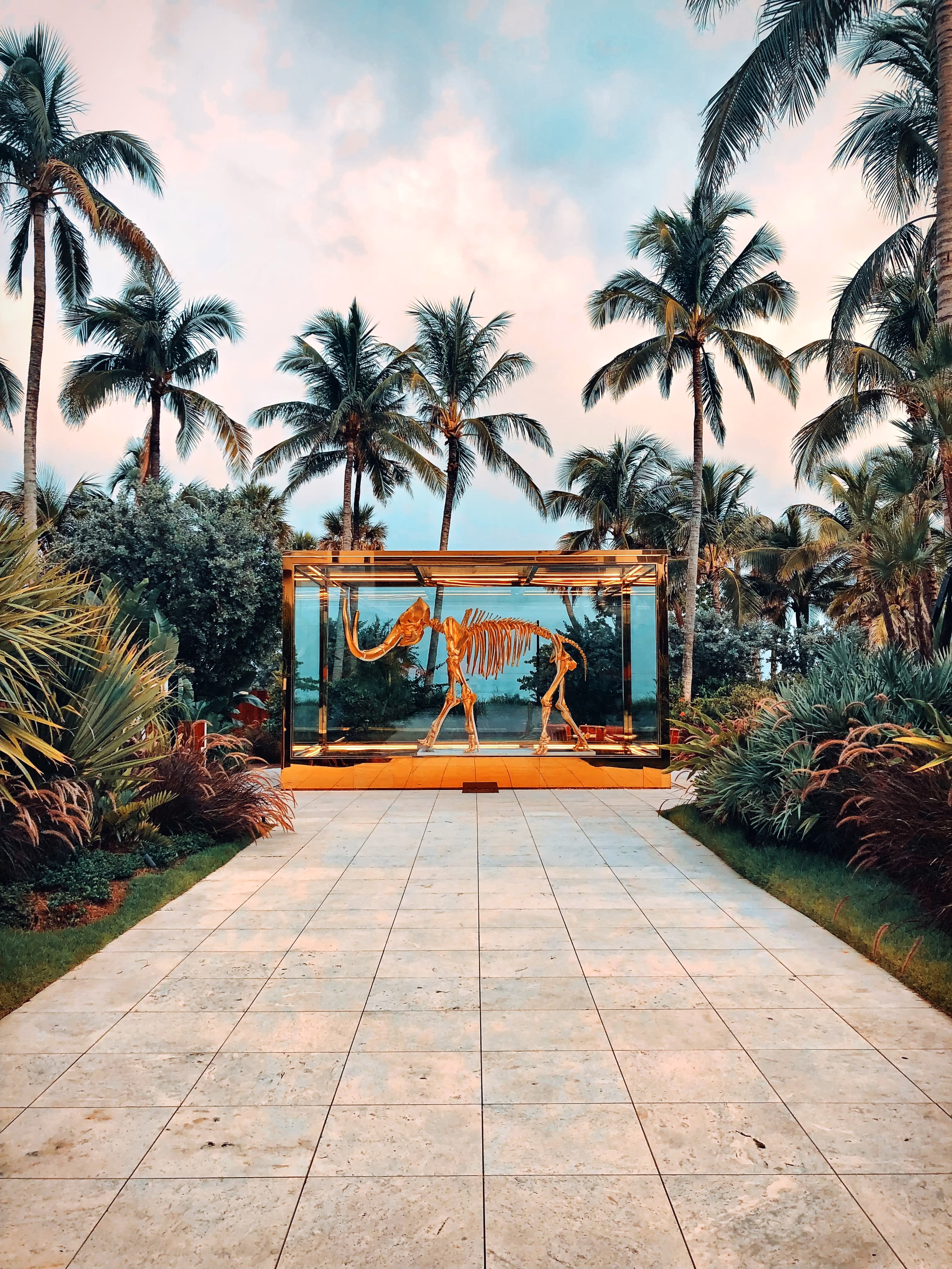 Hotels For Sale inception-app-prod/OGUwMjJmNzItMjI1MC00MGM3LWEwNjYtYmI1YmYwZTM2NjAy/content/2021/10/1a3252f4798d75cab8fde2d90753dba143c4bf6c.png