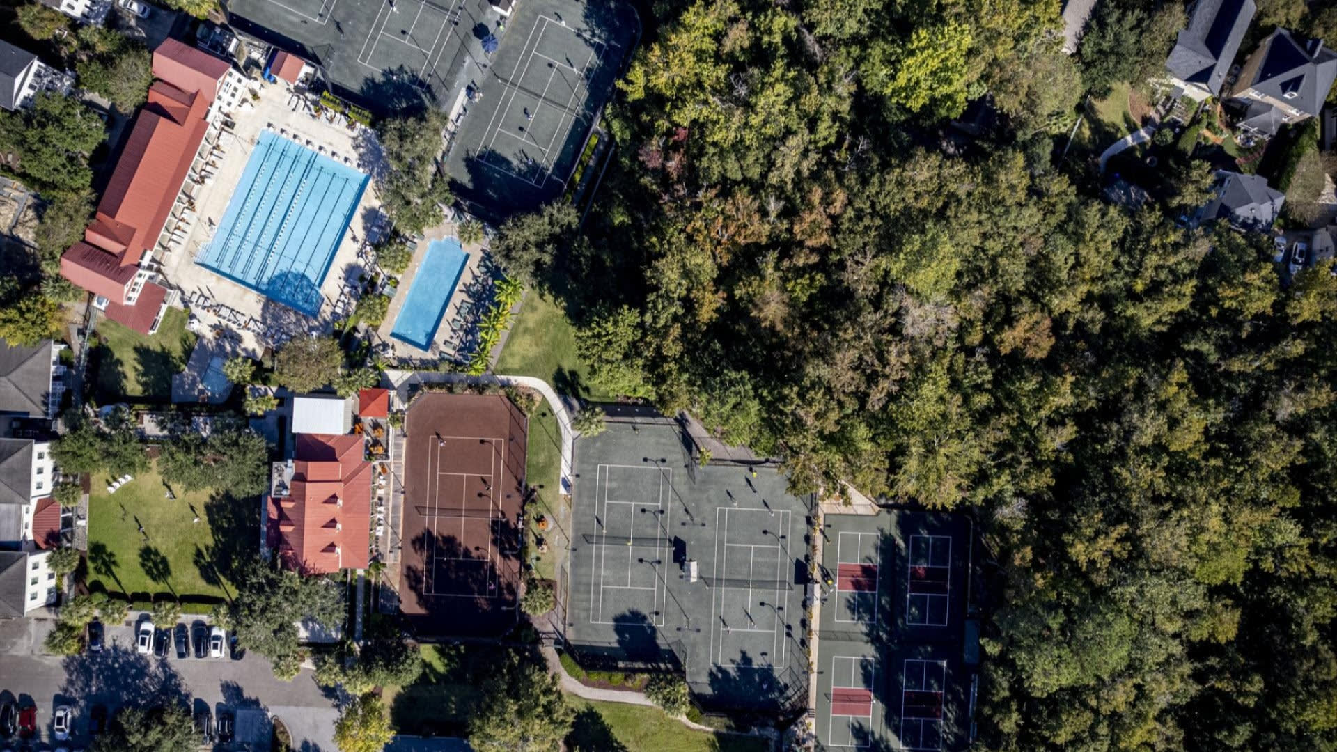 I'On Village inception-app-prod/OGUwMjJmNzItMjI1MC00MGM3LWEwNjYtYmI1YmYwZTM2NjAy/content/2025/01/8916648c30163c43a7c7d663ff8ef742123bf91a.jpg