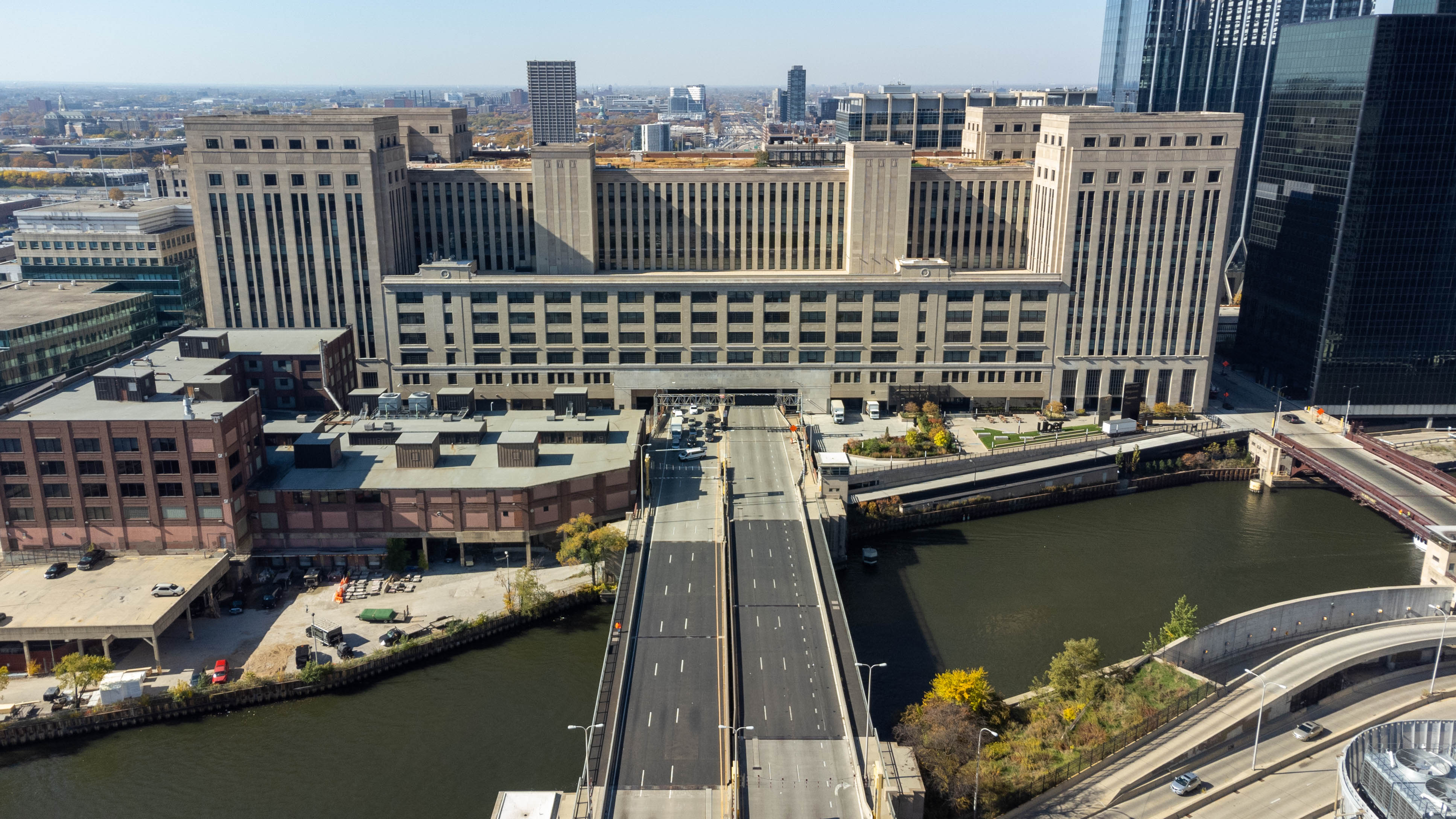 Chicago Old Post Office Updates in 2022 inception-app-prod/OGVlZmQ0OWItYzk1Mi00YTBlLTg4MmUtNTYxODA4ZTkxOGY5/content/2023/09/76b91ae971bb54f7912aa395f2fa3bbd230015a9.jpg