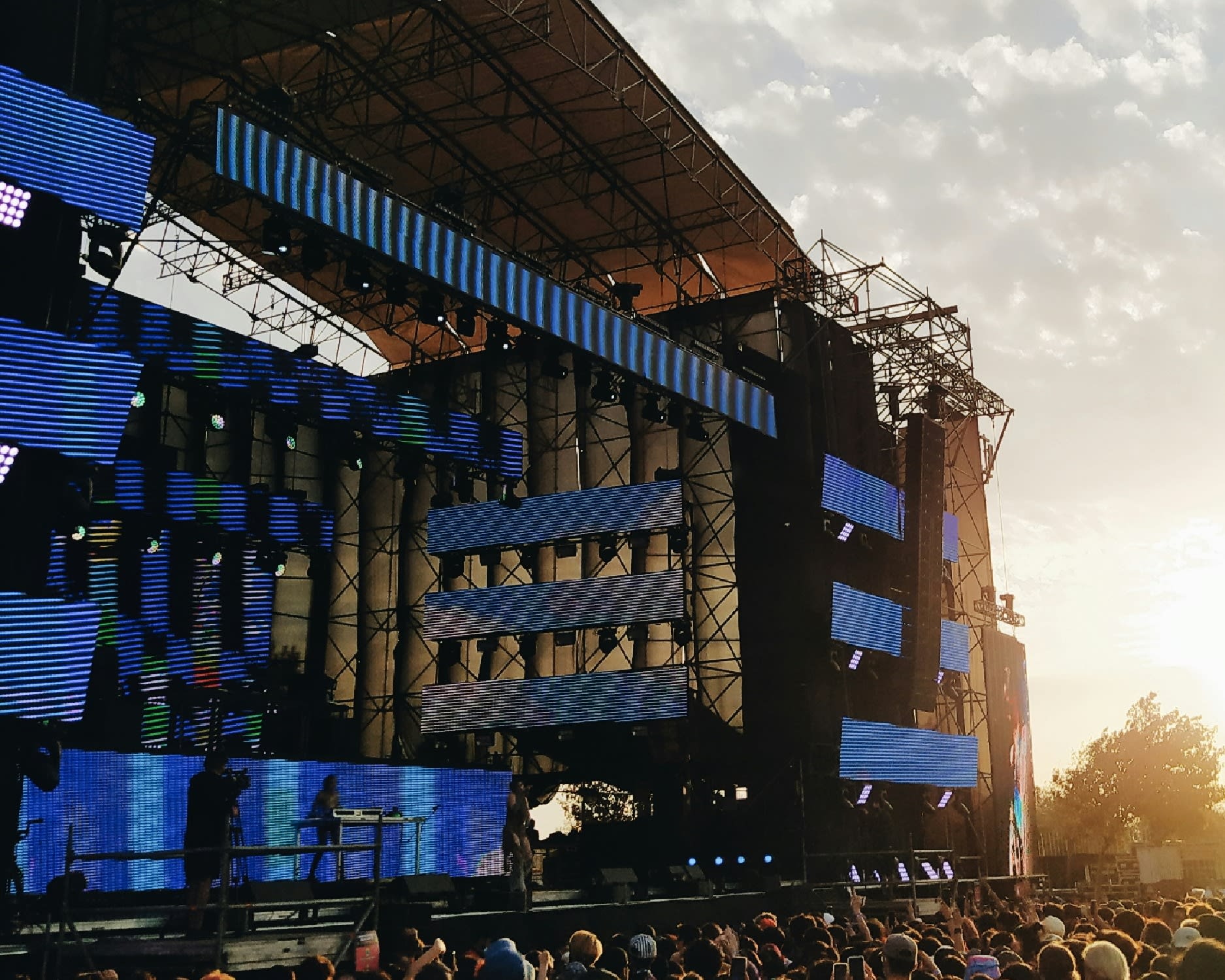 Lollapalooza will stay at Grant Park, Chicago for 10 More Years inception-app-prod/OGVlZmQ0OWItYzk1Mi00YTBlLTg4MmUtNTYxODA4ZTkxOGY5/content/2024/07/3b6f80cb44c0df8bcbe8a47db7ede8d491482b87.jpg