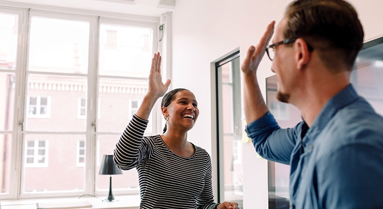 Current Buyer & Seller Perks in the Housing Market inception-app-prod/OTE4YTgwNTEtZDUyZC00ZTYzLTgxZjUtZDAxOWI5ZmJmYjAx/content/2020/11/20200810-kcm-share-1.jpg