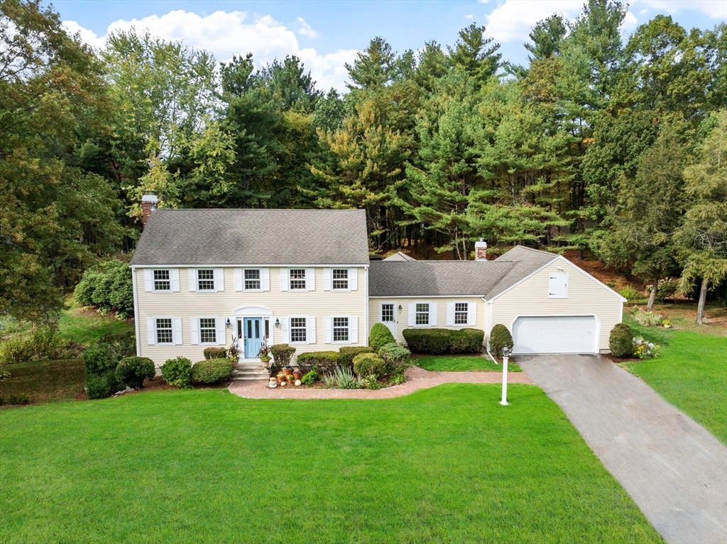 How Realtors Help Buyers Win Multiple Offers in Westford, MA inception-app-prod/OTE4YTgwNTEtZDUyZC00ZTYzLTgxZjUtZDAxOWI5ZmJmYjAx/content/2026/07/741c441c70d1e0690697f022ef24f48d1608a863.jpeg
