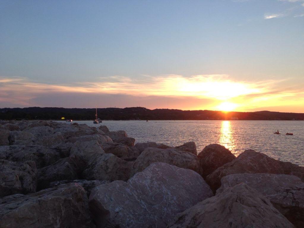 West inception-app-prod/OTM4YzA4OGItNTI3ZC00NDVhLWI1MWMtZTkyY2UxYzUyYTI5/content/2019/01/Traverse-city-property-for-sale.jpg