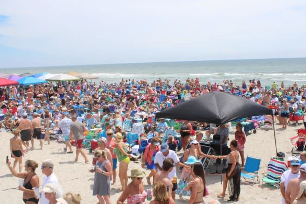 Carolina Beach Music Festival 2024! inception-app-prod/OTMwNWQ5NTktMGUzYi00Y2MyLTkyYWEtNTk2ZjZiOTQwOGE0/content/2024/03/de59e57eddebde616349e728843d6d6345e2c52d.jpg