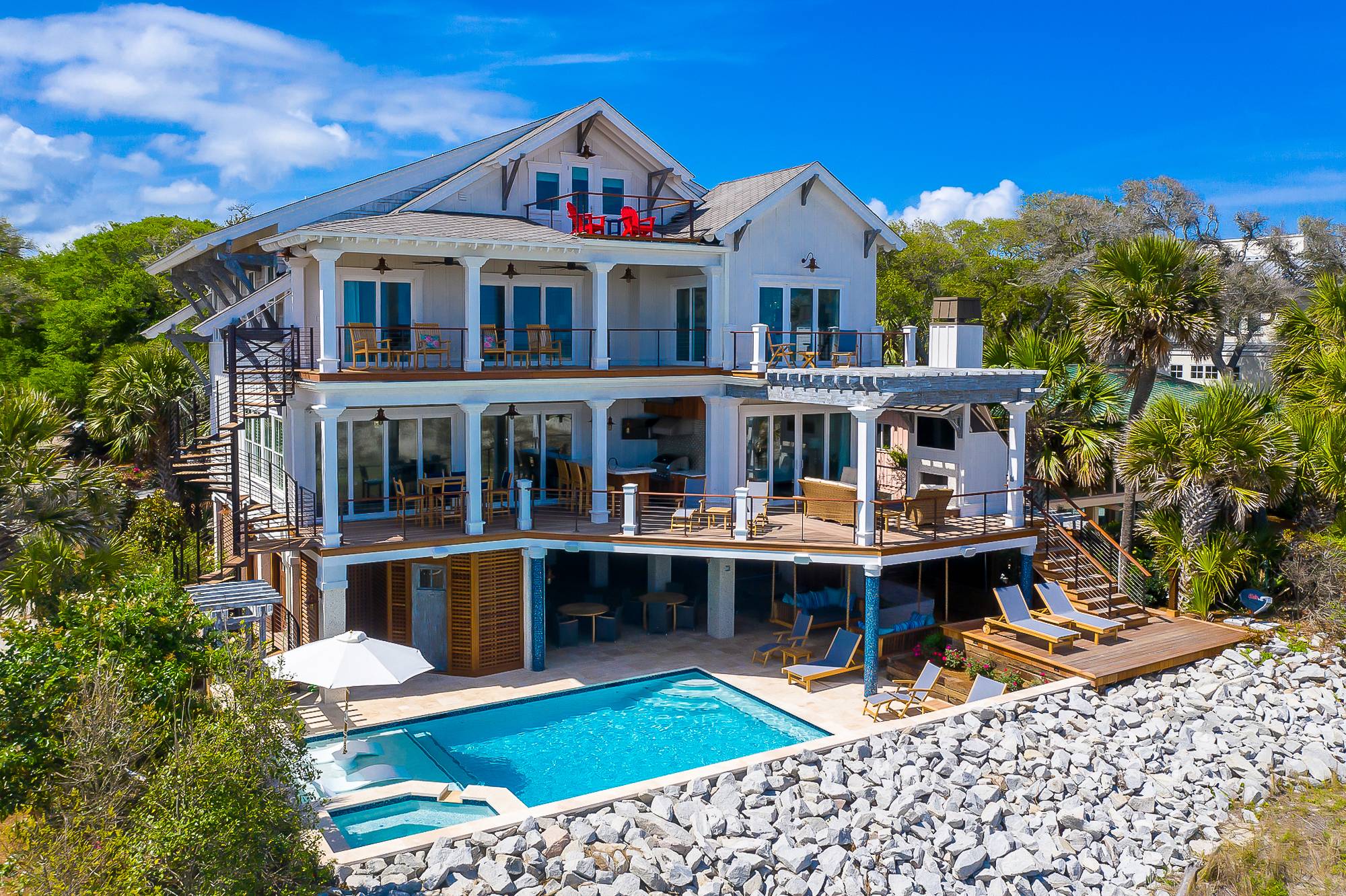 The Ultimate Guide to Buying a Vacation Home on Hilton Head Island inception-app-prod/OTUyMjg2NTYtMGNmZC00NmE2LWIxYzAtMzBkMDk3ZjRjZmVi/content/2024/08/698a870a25923aa311a160800ba848a672b59dc9.jpg