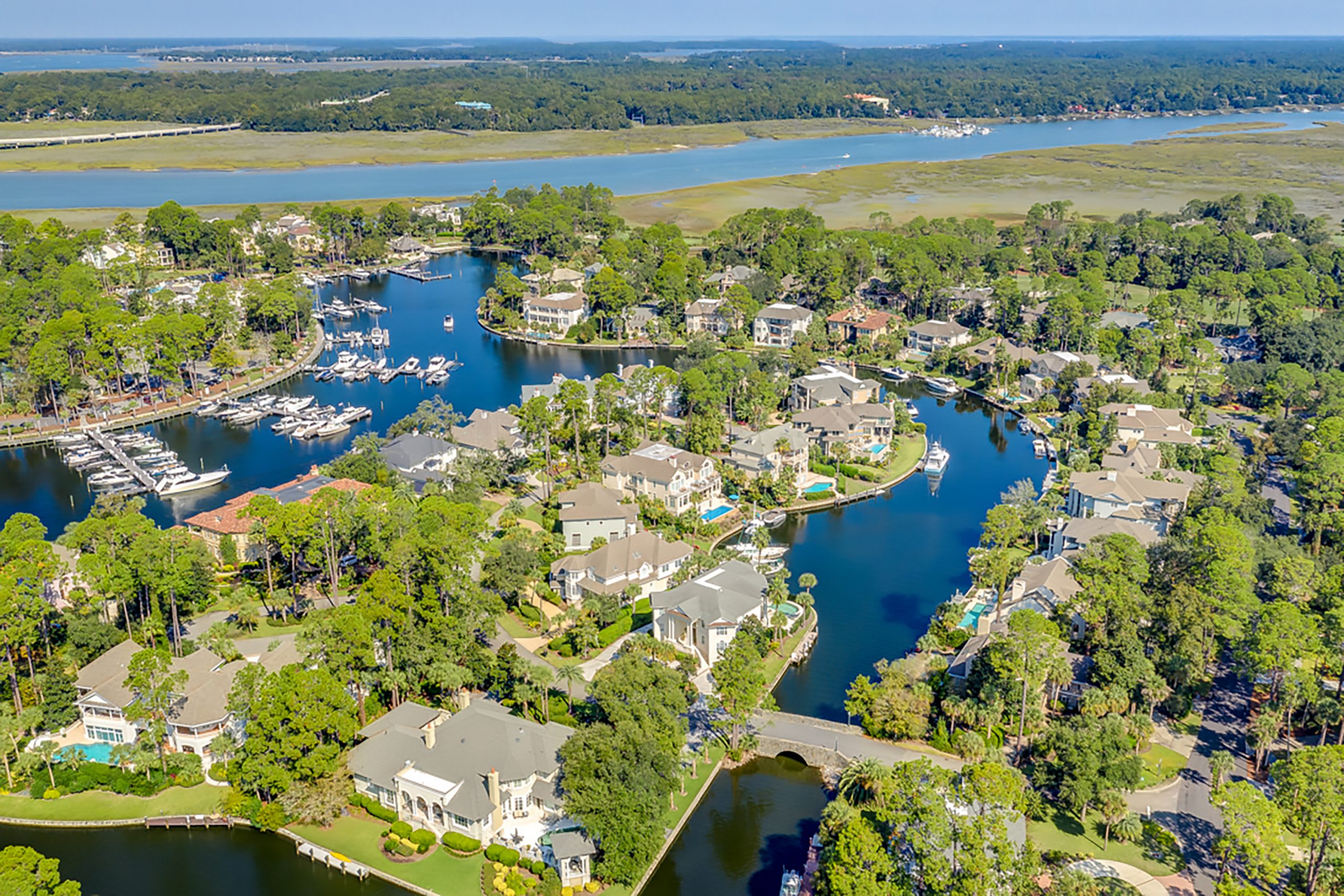 How to Choose Between Hilton Head Island and Bluffton for Relocation inception-app-prod/OTUyMjg2NTYtMGNmZC00NmE2LWIxYzAtMzBkMDk3ZjRjZmVi/content/2025/01/f2f6141daf4934f60cff14ddcff0cdde45b32e08.jpg