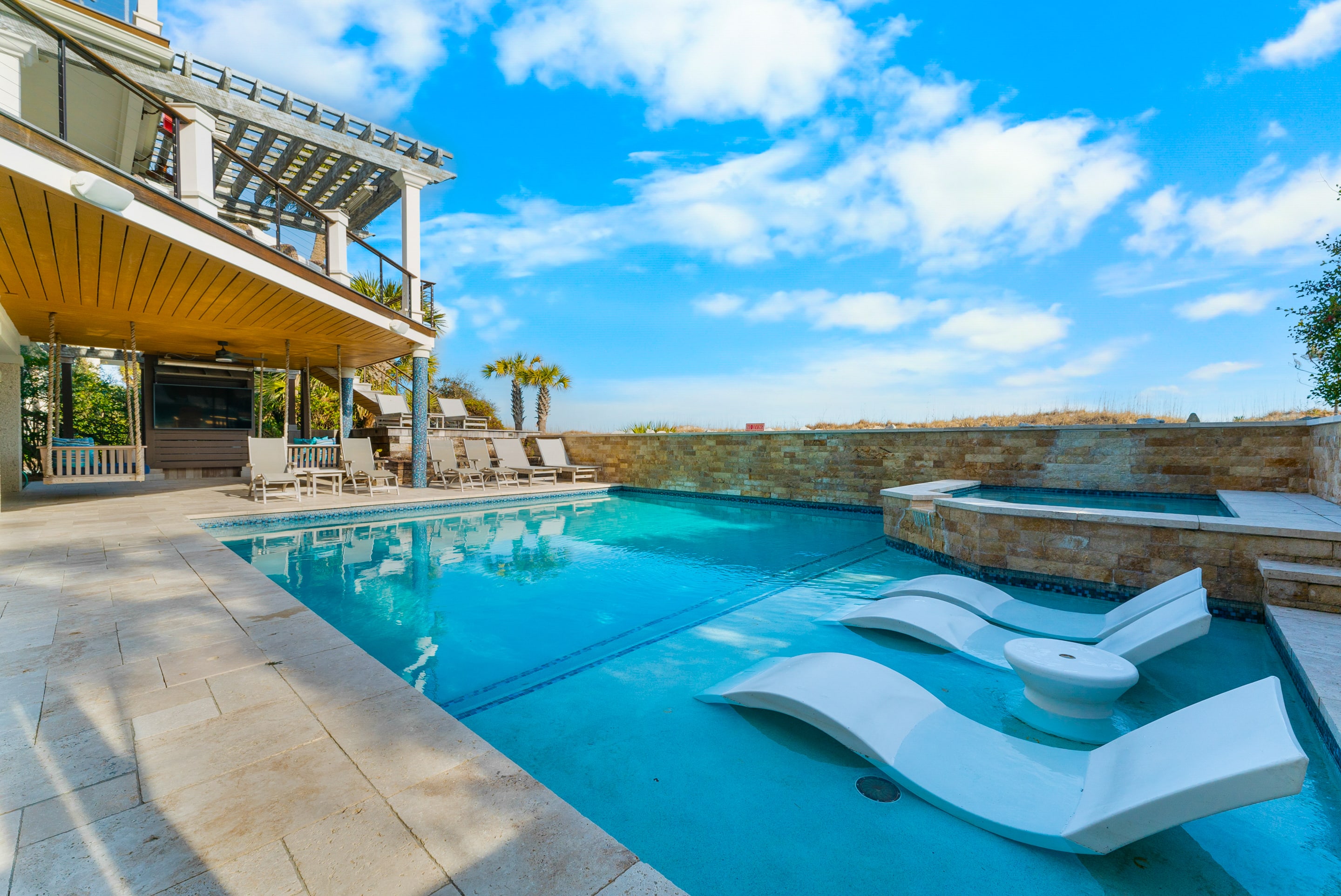 How to Start a Successful Career in Real Estate: Why Golden Homes Is the Best Team for Young Professionals inception-app-prod/OTUyMjg2NTYtMGNmZC00NmE2LWIxYzAtMzBkMDk3ZjRjZmVi/content/2025/04/c7d563ee84f848495e58562effa80b4396323e17.jpg