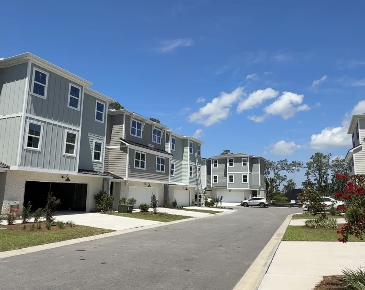 Discover Bailey’s Cove: One of Hilton Head Island’s ONLY New Construction Communities inception-app-prod/OTUyMjg2NTYtMGNmZC00NmE2LWIxYzAtMzBkMDk3ZjRjZmVi/content/2025/07/48aa29107329205b65456a553cbf239cd33b6e7b.jpg
