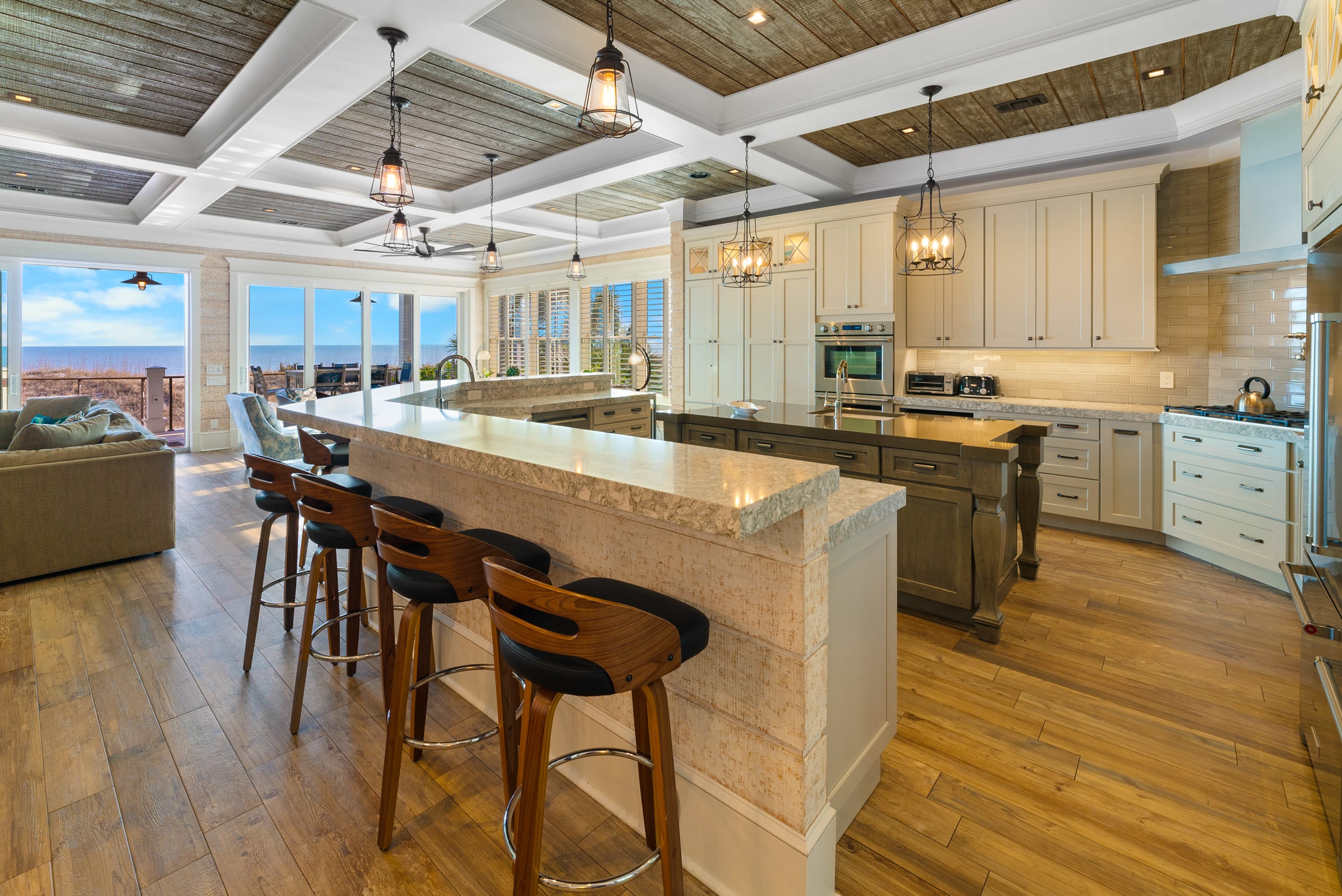 The Ultimate Guide to Buying Investment Properties on Hilton Head Island inception-app-prod/OTUyMjg2NTYtMGNmZC00NmE2LWIxYzAtMzBkMDk3ZjRjZmVi/content/2025/08/07cfa1328f919e5a5d87134cda70e64bf8ec7b7a.jpg